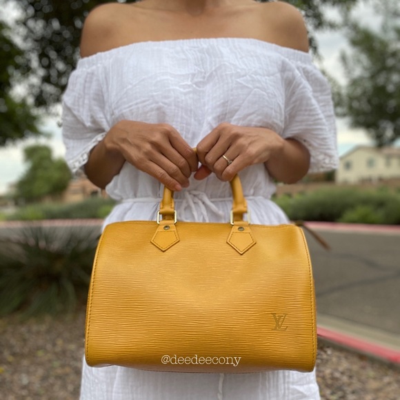 Louis Vuitton Handbags - LOUIS VUITTON SPEEDY 25 EPI